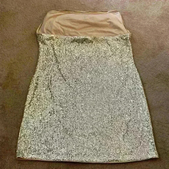 ***NWT**** SILVER SEQUIN SPARKLY PARTY MINI DRESS SIZE M - Picture 6 of 10